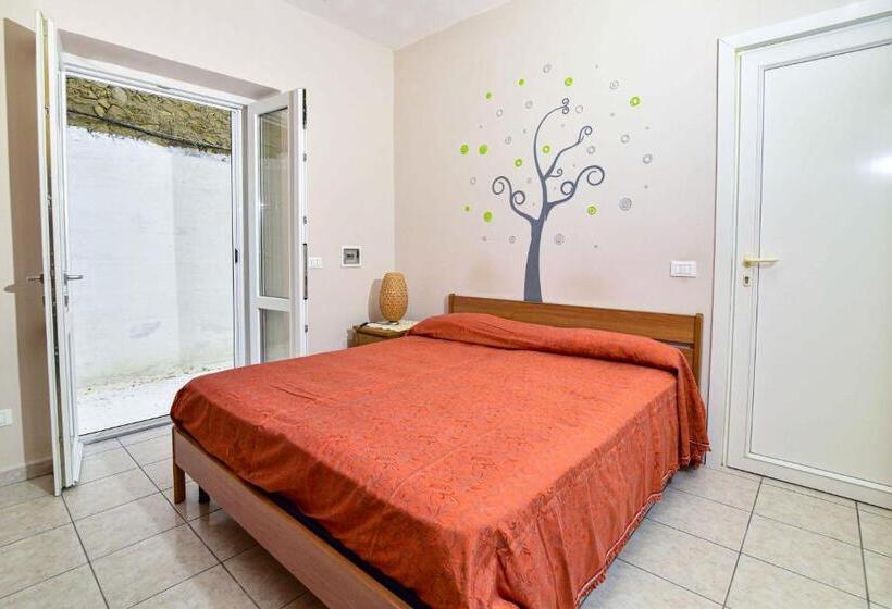 Семейный Номер, Solemareponza Casa Maria