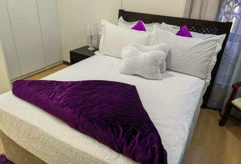 اتاق استاندارد, Obaa Sima Guest House