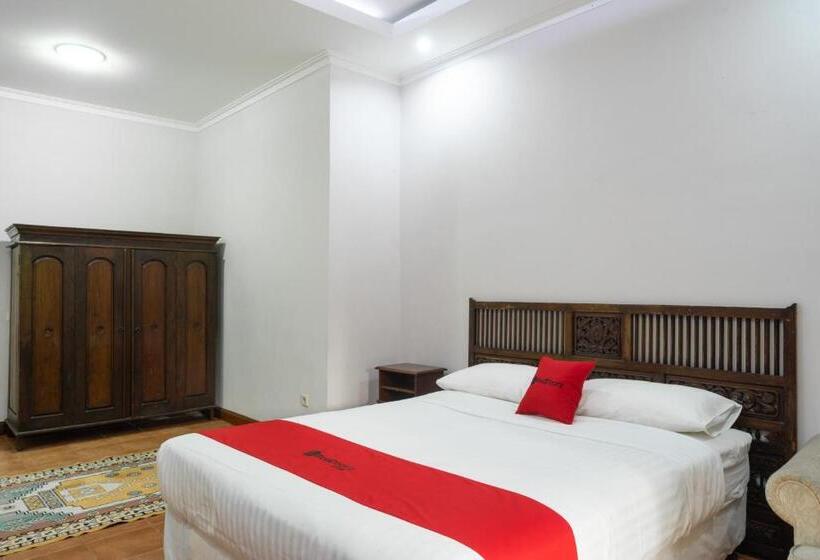 Номер Deluxe, Reddoorz Plus Near One Bell Park Avenue