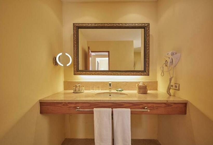 Люкс, Pula Suites Boutique Resort