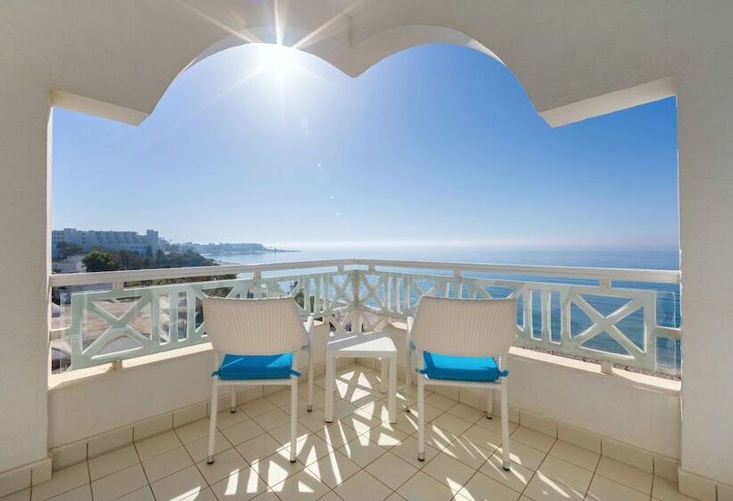Номер Superior Вид на Море с Балконом, Radisson Blu Resort & Thalasso, Hammamet