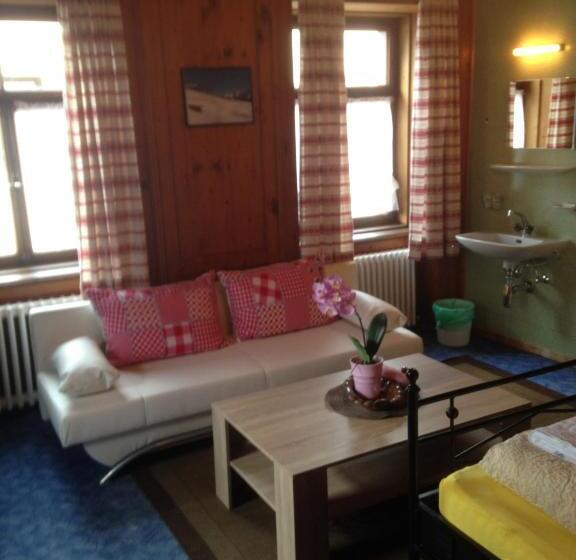 Трехместный Номер Стандарт Совместная Ванная, B&b Hotel & Appartements Chasa Valär
