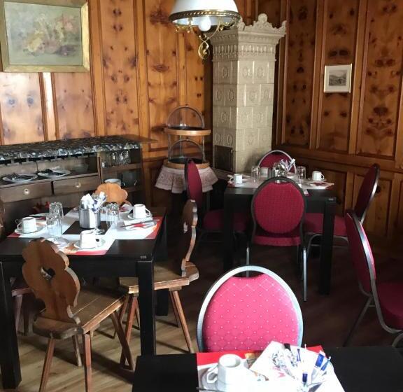 Апартаменты 2 Спальни, B&b Hotel & Appartements Chasa Valär