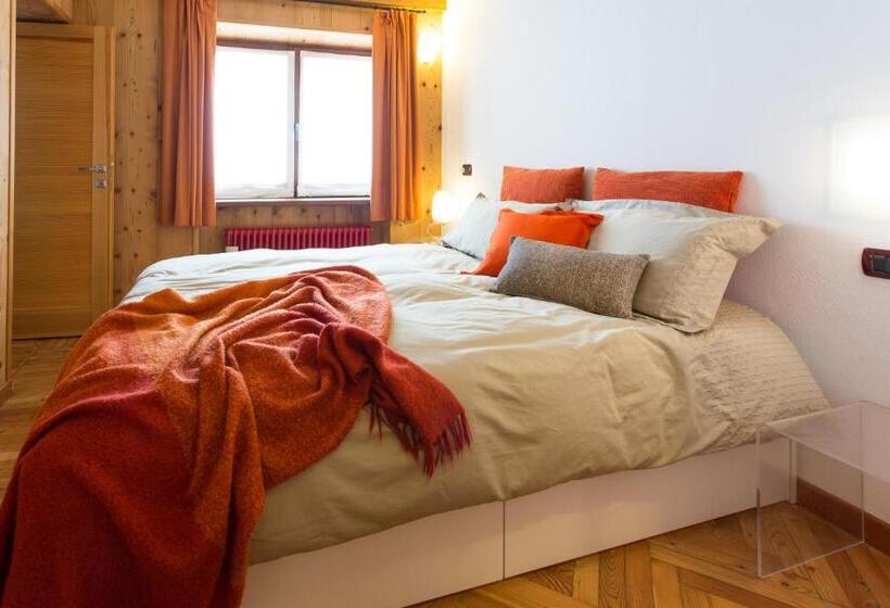 اتاق استاندارد یک نفره, B&b White Moon