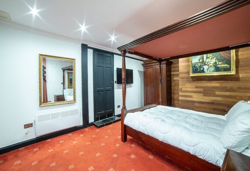 Номер Deluxe, Tudor Oaks Lodge Stevenage North