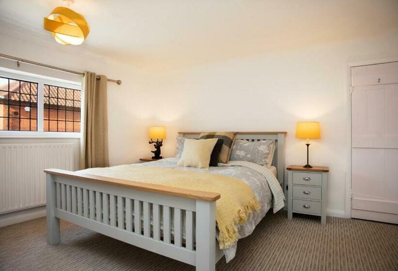 家庭套房, Ye Olde Saddlery B&b