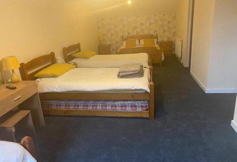 Семейный Номер, Green Bridge Inn