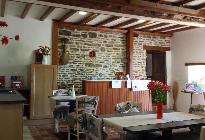 חדר סטנדרט לארבעה, La Bastide Du Moulin   Mont St Michel