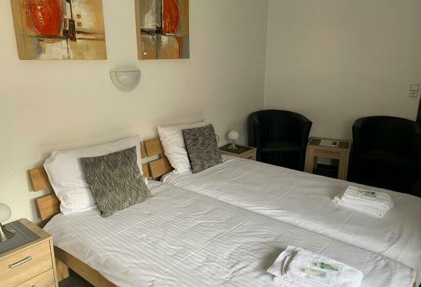 Номер Стандарт Трехместный, Garni Hotel Im Fachwerkhof