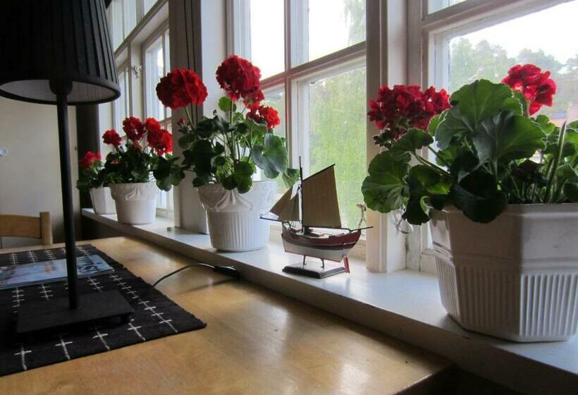 Номер Стандарт Четырехместный Совместный Санузел, Håverud Hostel