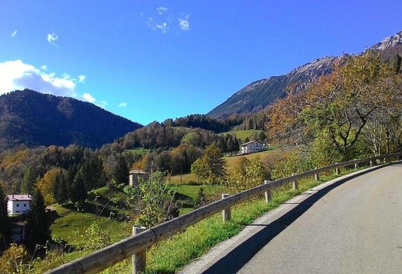 Четырехместный Номер Стандарт, Rifugio Monte Baldo