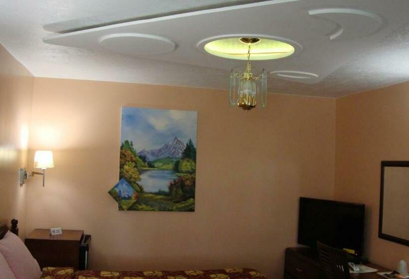 Номер Стандарт с Гидромассажем, Pinconning Trail Inn Motel