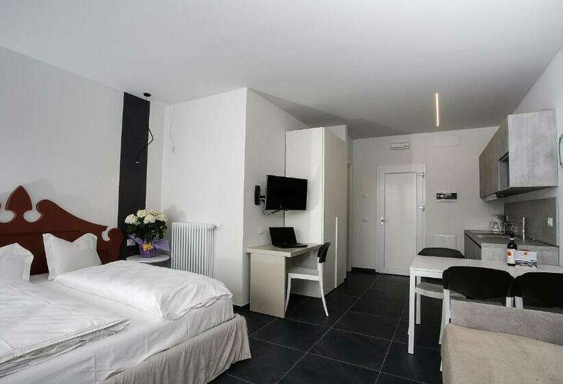 Студио Стандарт с Террасой, Residence Usignolo