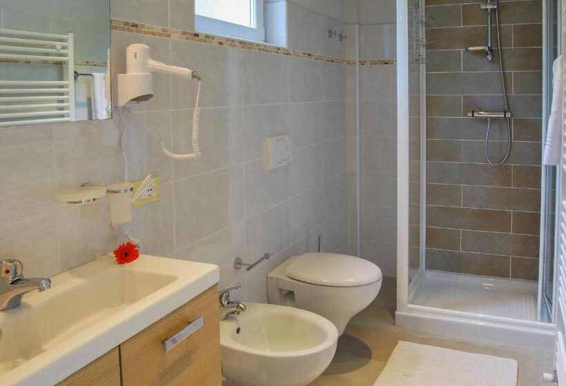 Студио Стандарт с Террасой, Residence Usignolo