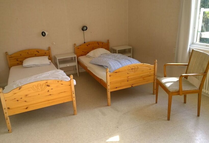 Трехместный Номер Базовый, Långasjönäs Camping & Stugby