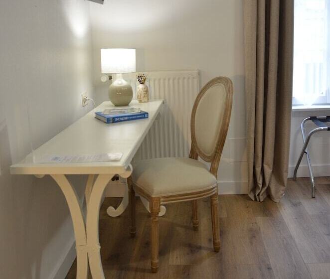 Номер Стандарт, Demeures & Châteaux   Hôtel De La Porte Saint Malo