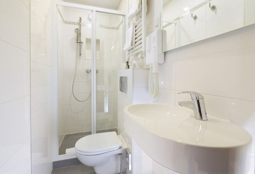 Chambre Standard Individuelle, Des Arts Montmartre