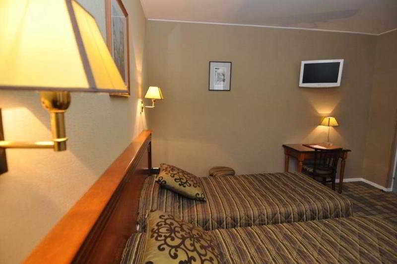 Chambre Standard, Des Arts Montmartre
