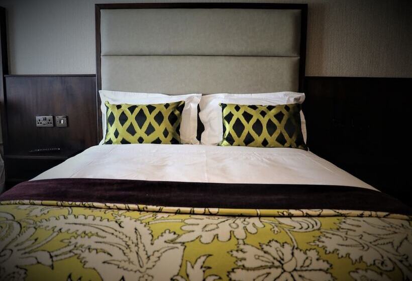 Quarto Estandar, The Lansdowne