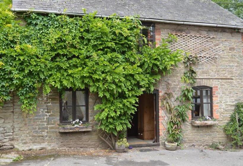 주니어 스위트, Riverside Inn, Aymestrey