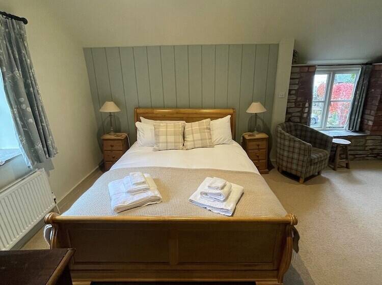 주니어 스위트, Riverside Inn, Aymestrey