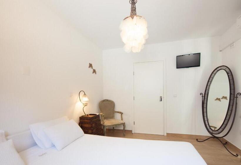 سوییت لوکس, Furadouro Terrace Hostel