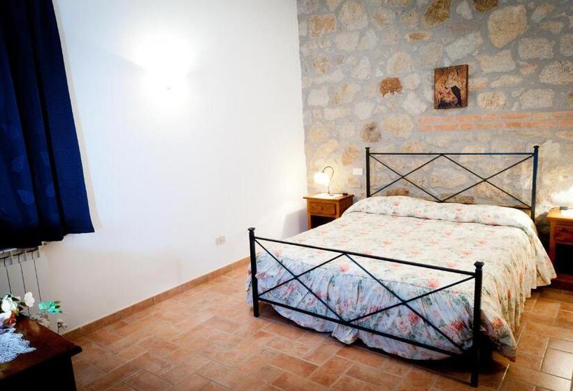 Апартаменты 1 Спальня, Capracotta