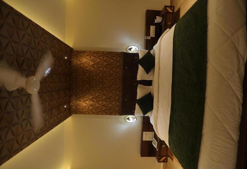 Люкс Кровать Кинг, Neptune Inn