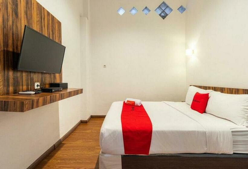 Номер Стандарт, Reddoorz @ Binjai
