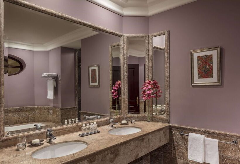 テラス付スイート, Anantara Villa Padierna Palace Benahavís Marbella Resort   A Leading Hotel Of The World