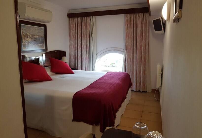 エコノミールーム, La Residencia
