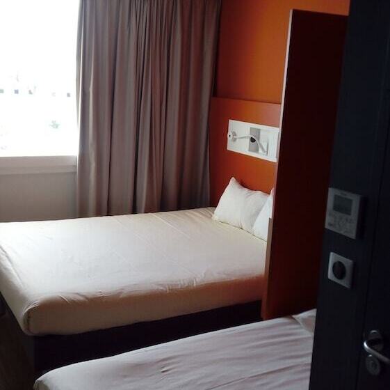 Номер Стандарт Трехместный, Ibis Budget Geneve Saint Genis Pouilly