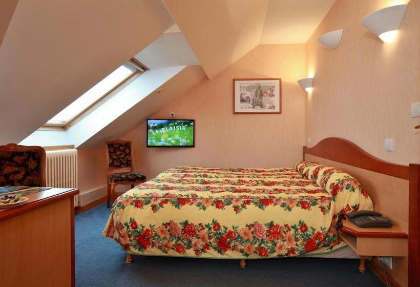Номер Стандарт, Logis Hôtel & Restaurant Des Lacs
