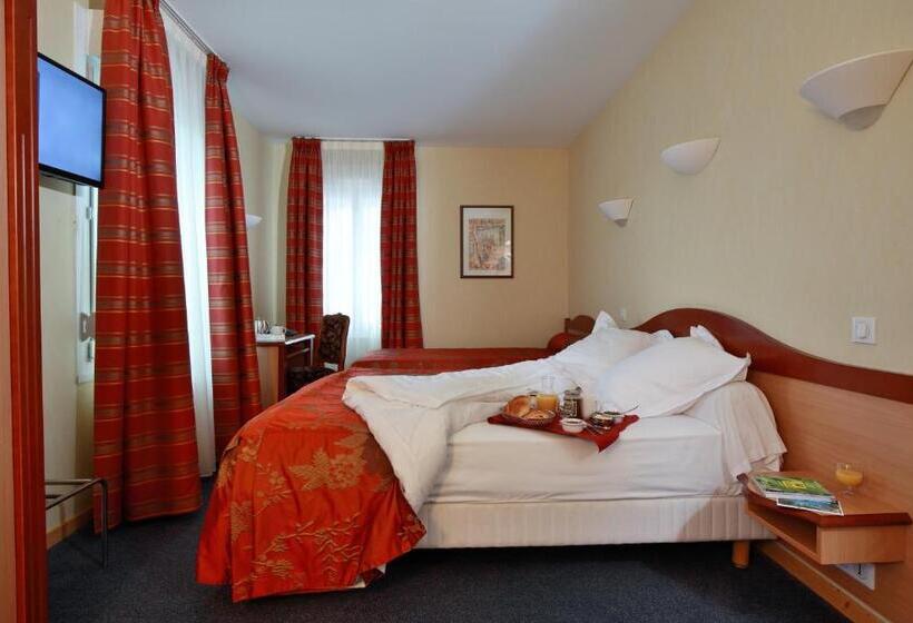 Номер Стандарт, Logis Hôtel & Restaurant Des Lacs