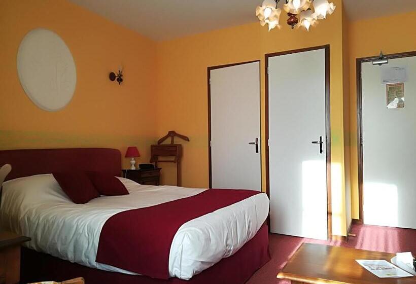 Семейный Номер, Hostellerie Saint Martin  Logis Hôtel Et Restaurant
