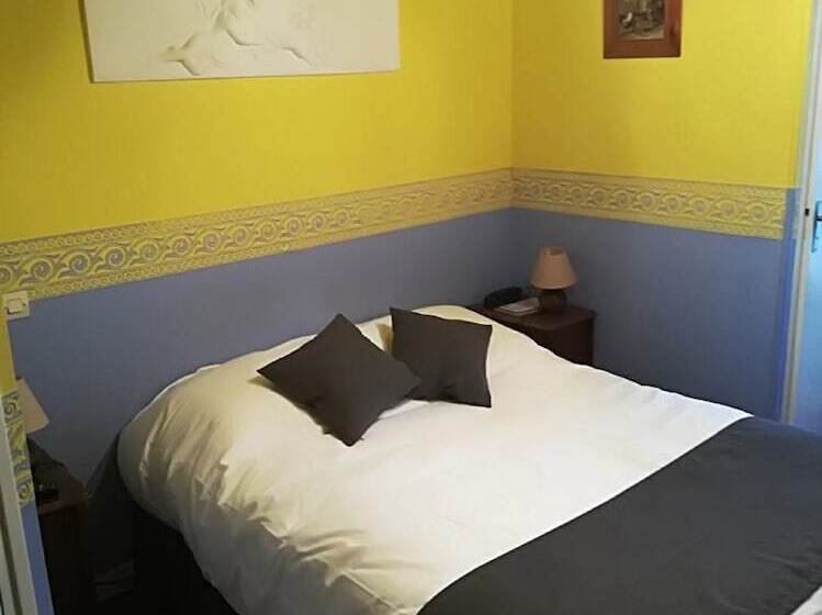 Номер Стандарт, Hostellerie Saint Martin  Logis Hôtel Et Restaurant