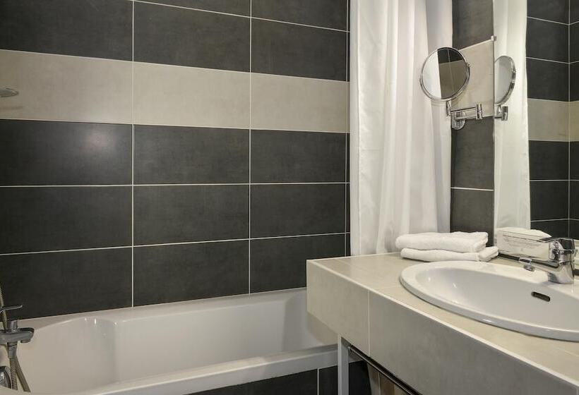 Номер Стандарт, Logis Hôtel Ariane
