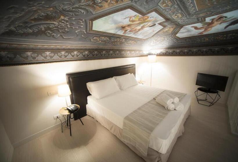 Полулюкс, Palazzo Vannoni