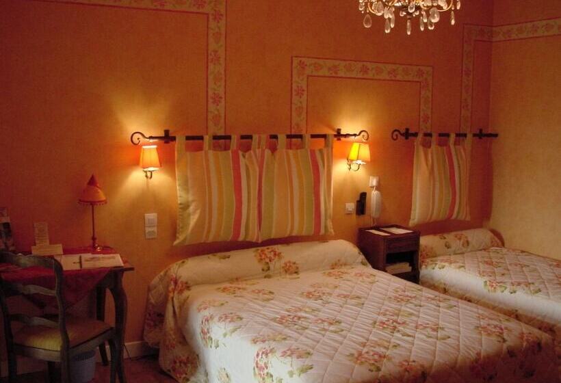 Номер Стандарт Трехместный, Hôtel Les Pyrénées