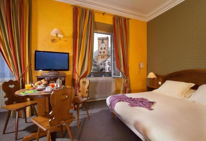 Семейный Номер, Logis Hôtel De La Tour
