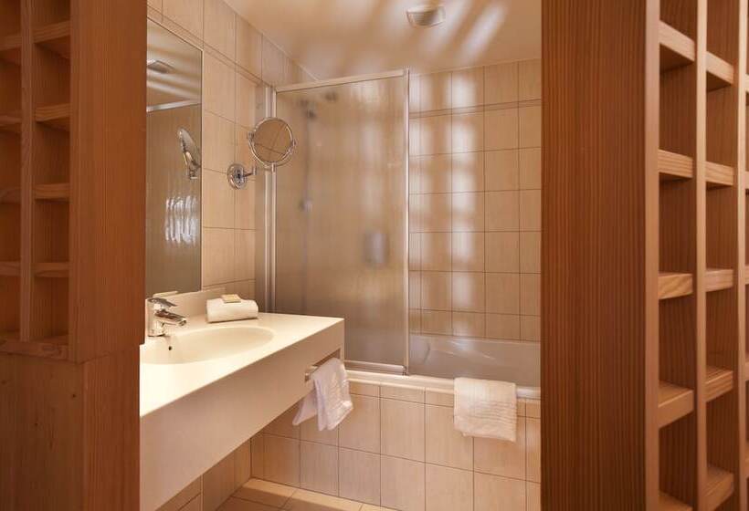 Номер Superior, Logis Hôtel De La Tour