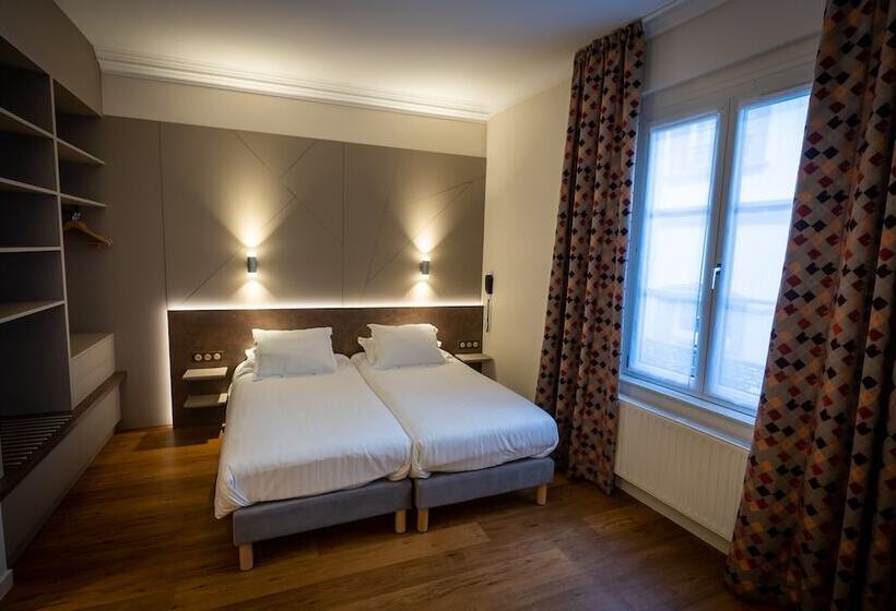 Семейный Номер, Logis Hôtel De La Tour