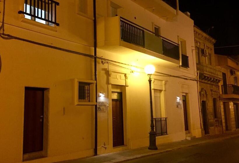 اتاق لوکس چهار تخته, B&b San Francesco Di Paola