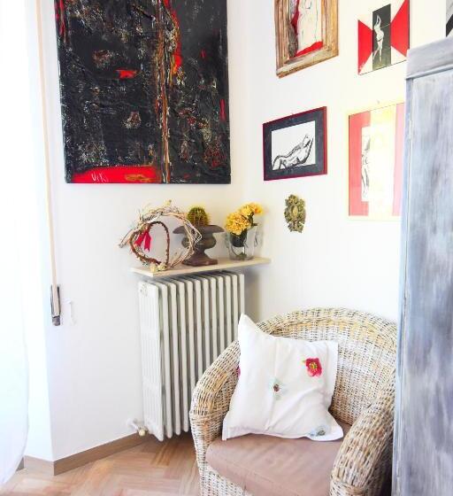 Номер Стандарт, A Casa Dell'artista Viki
