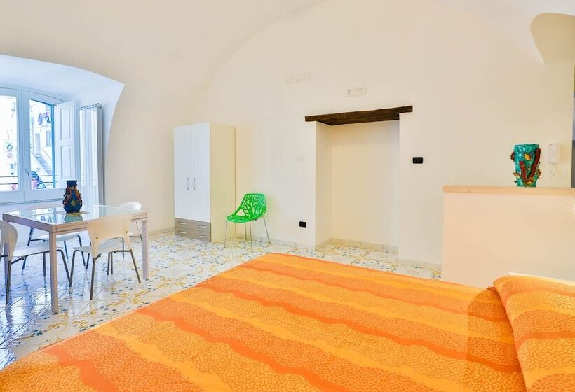 اتاق استاندارد, Della Monica Rooms