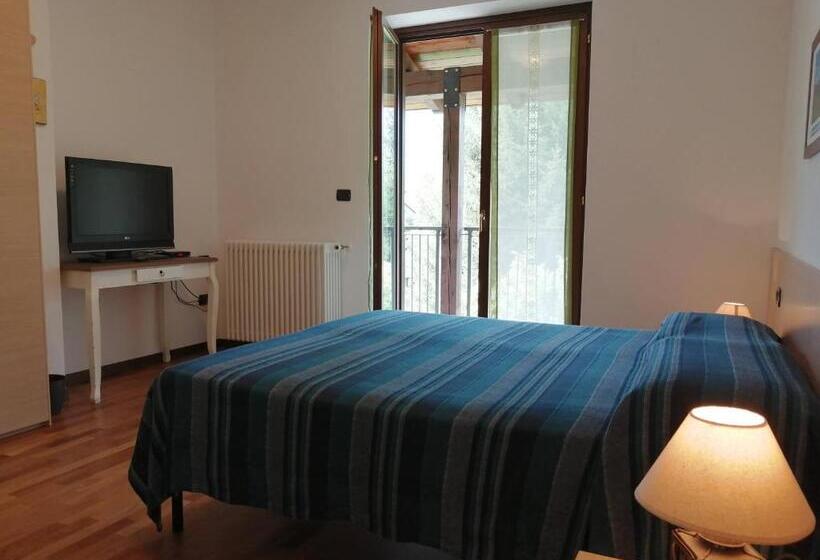 Трехместный Номер Стандарт Совместная Ванная, B&b Carunei
