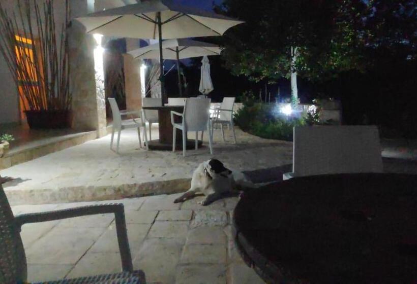 اتاق استاندارد سه تخته با چشم‌انداز باغ, Le Corti Del Casale
