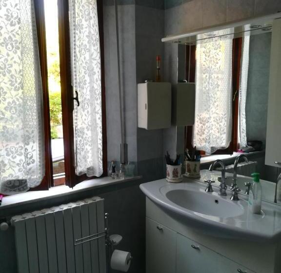 غرفة قياسية سرير كينج, La Pineta