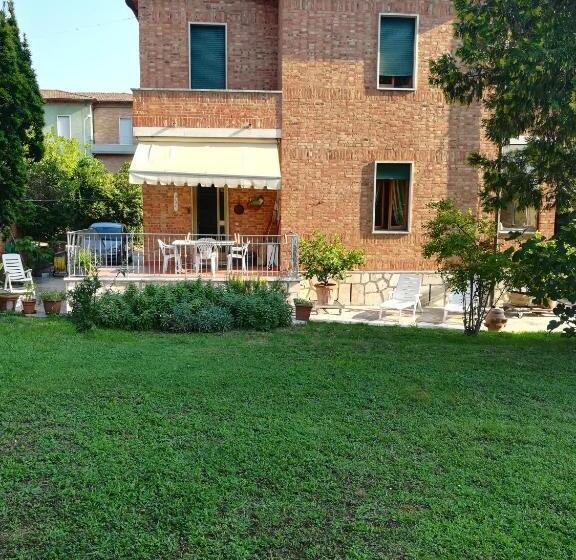 فيلا غرفة نوم واحدة, La Pineta