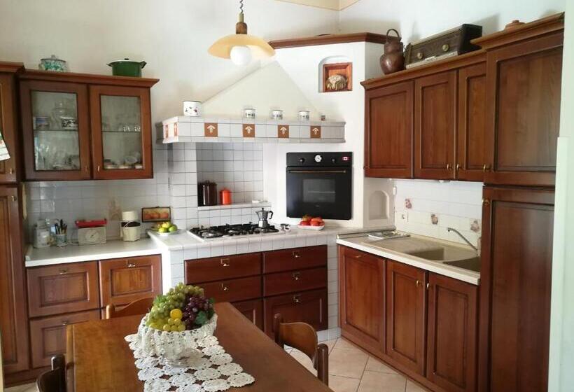 فيلا غرفة نوم واحدة, La Pineta